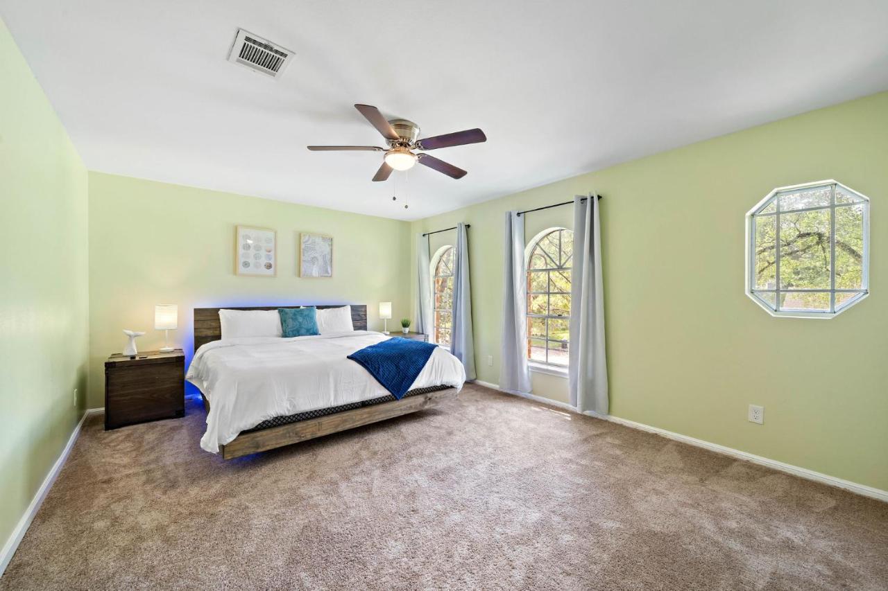 Vila Pool Oasis Games Wifi Bbq Yard Sleep 16 Houston Exteriér fotografie